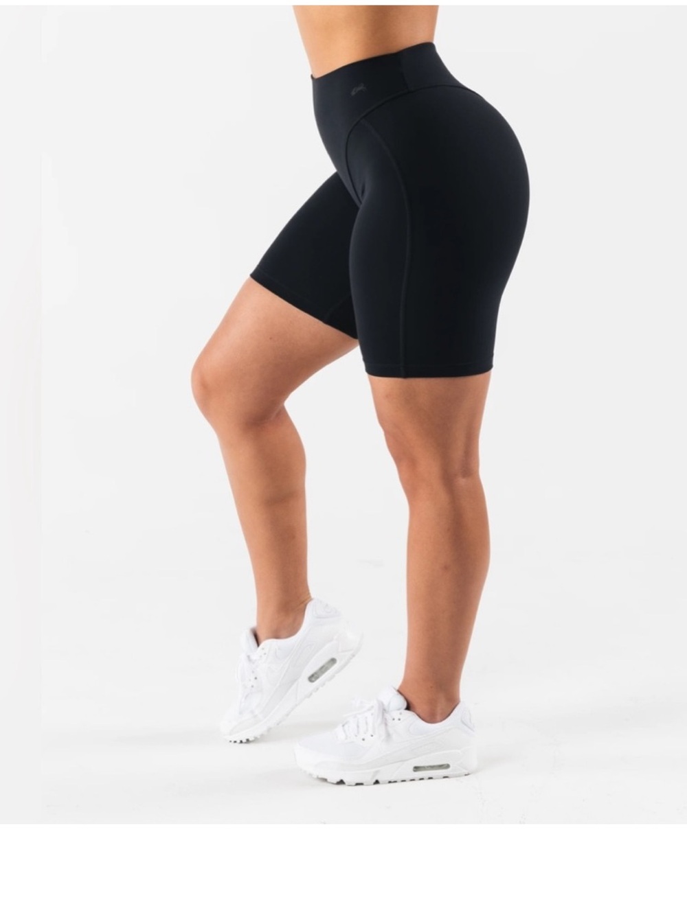 Alphalete Tenacity Parker Biker
Short 7"